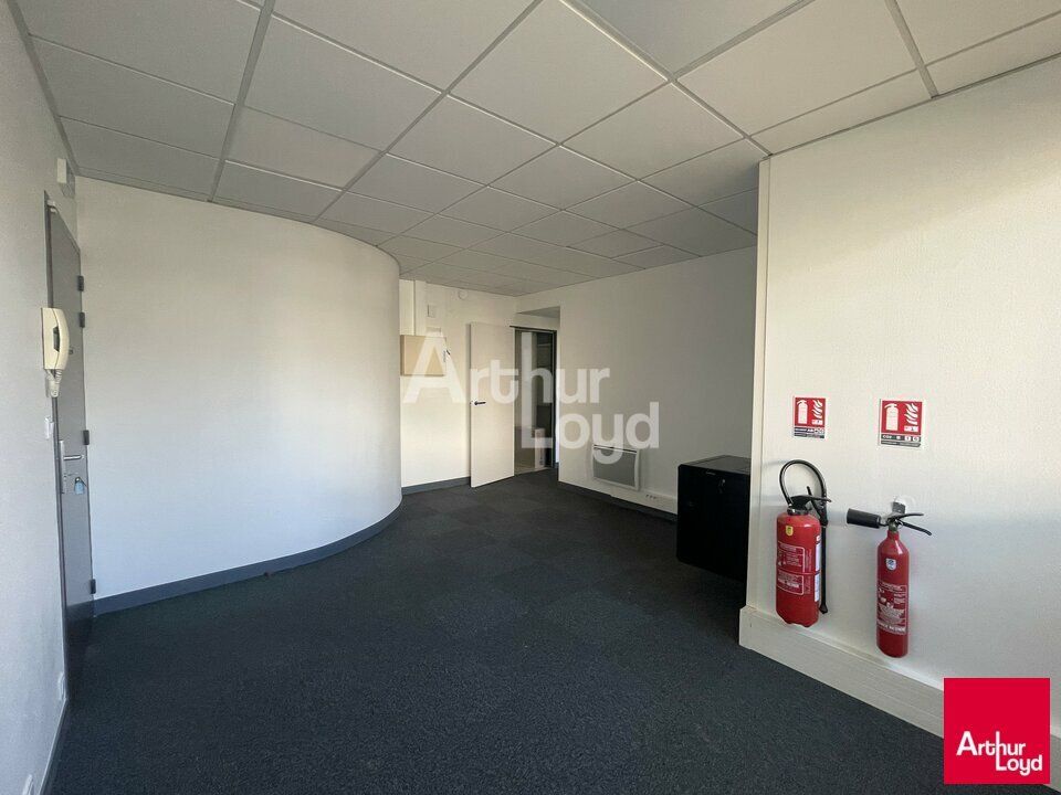 RENNES - BUREAUX A LOUER - 70 M²
