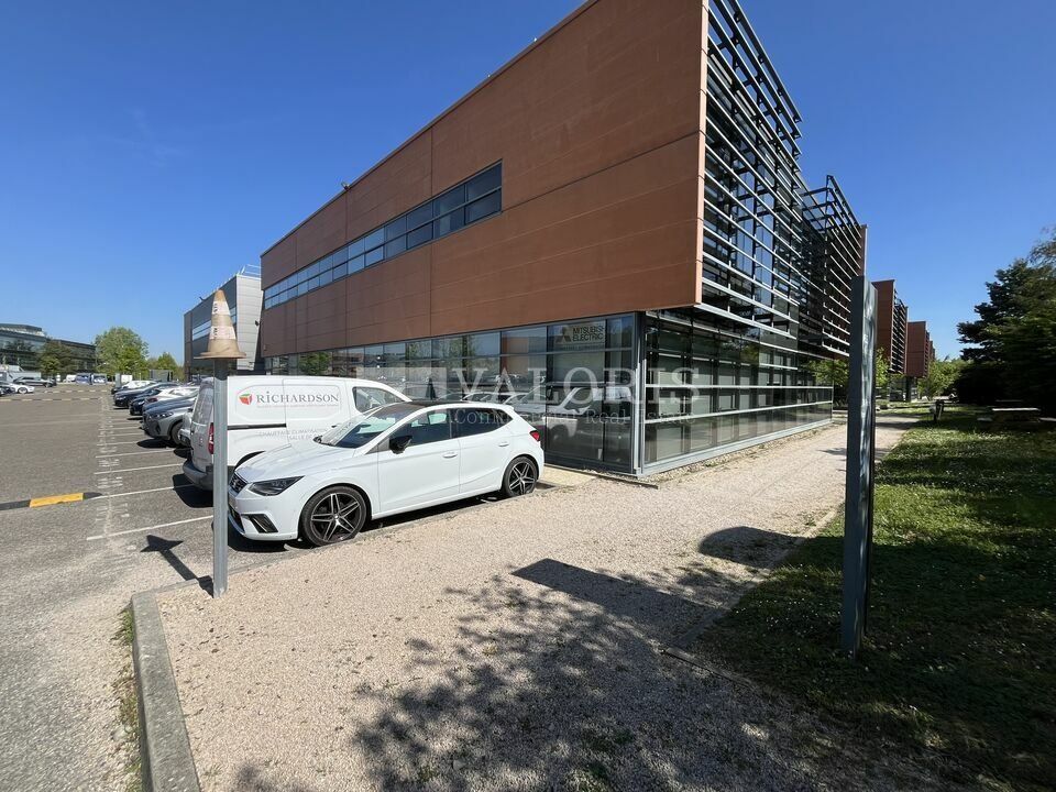 Location local d''activites 547 m² non divisibles