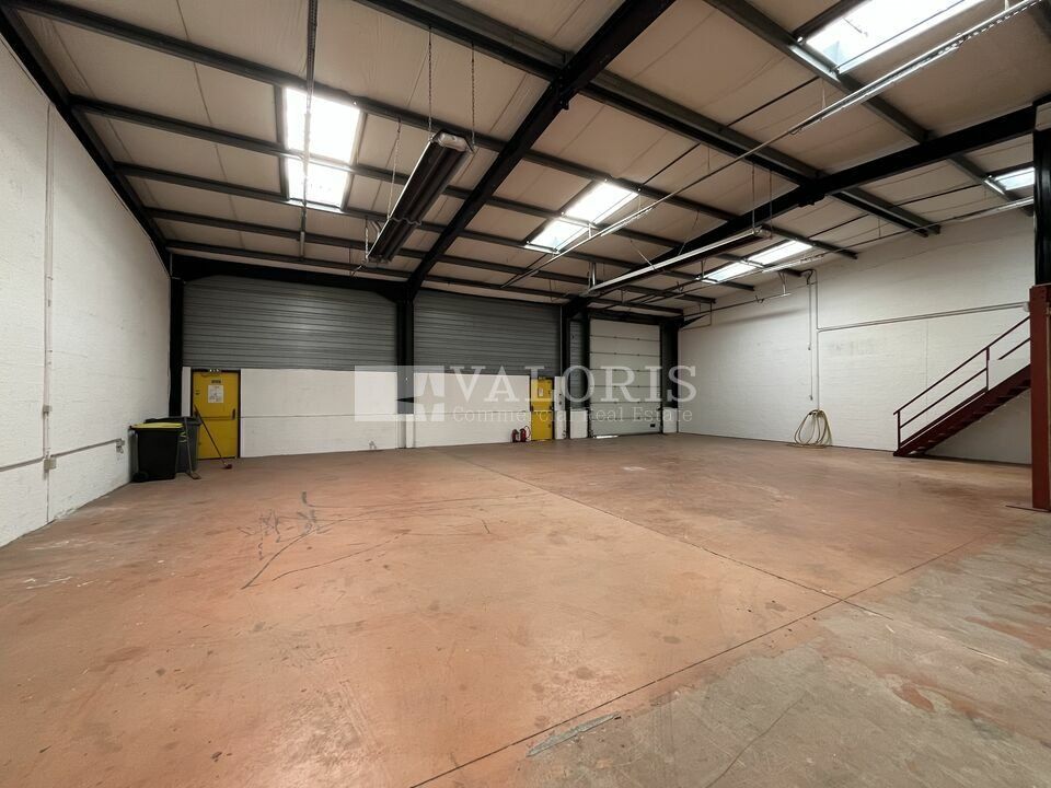Location local d''activites 420 m² non divisibles