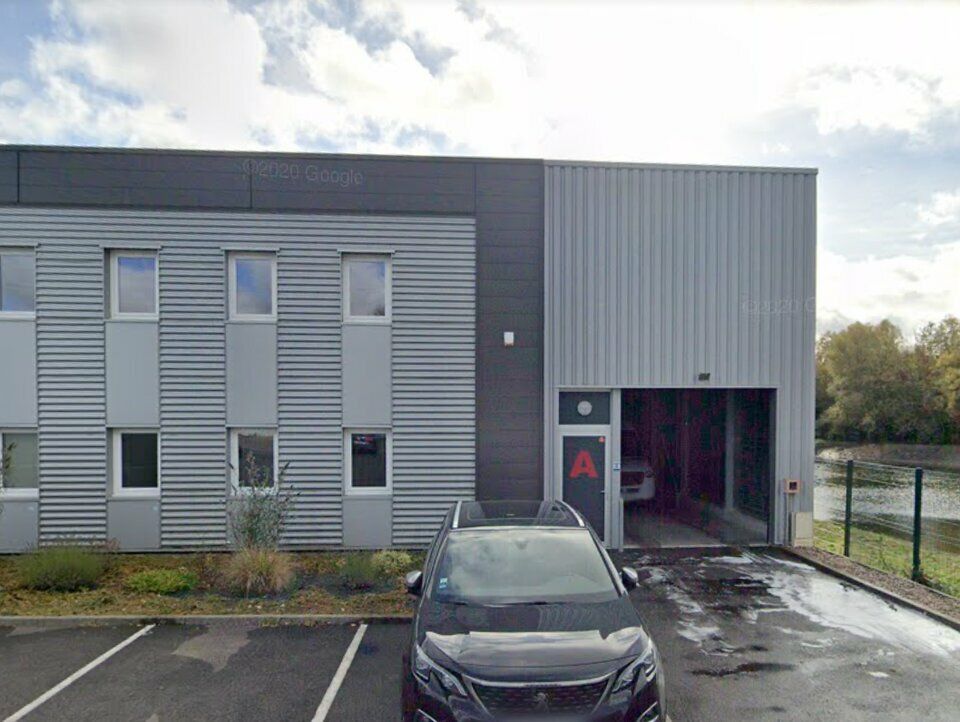 Location local d''activites 290 m² non divisibles