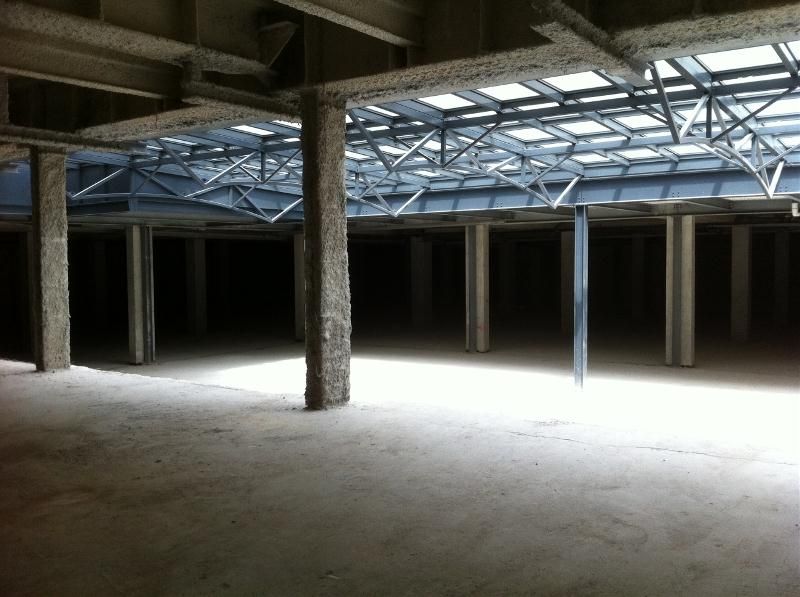 Nancy, emplacement n°1, trés fort passage véhicules et piétons.