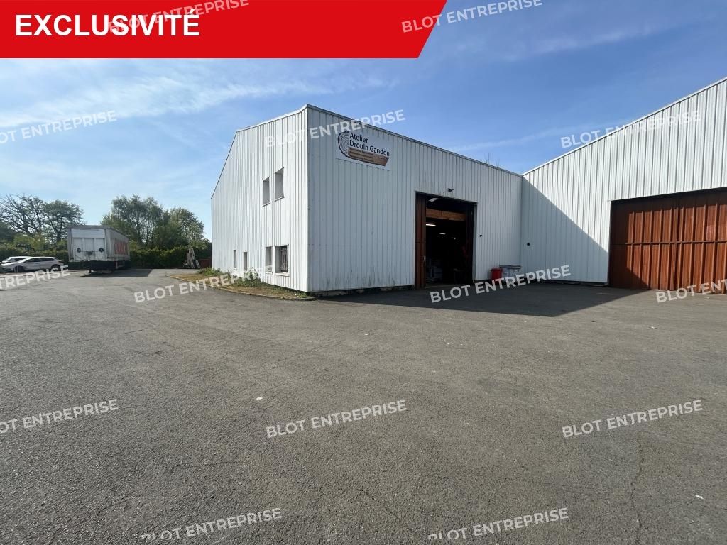 Location entrepôts 500 m² non divisibles
