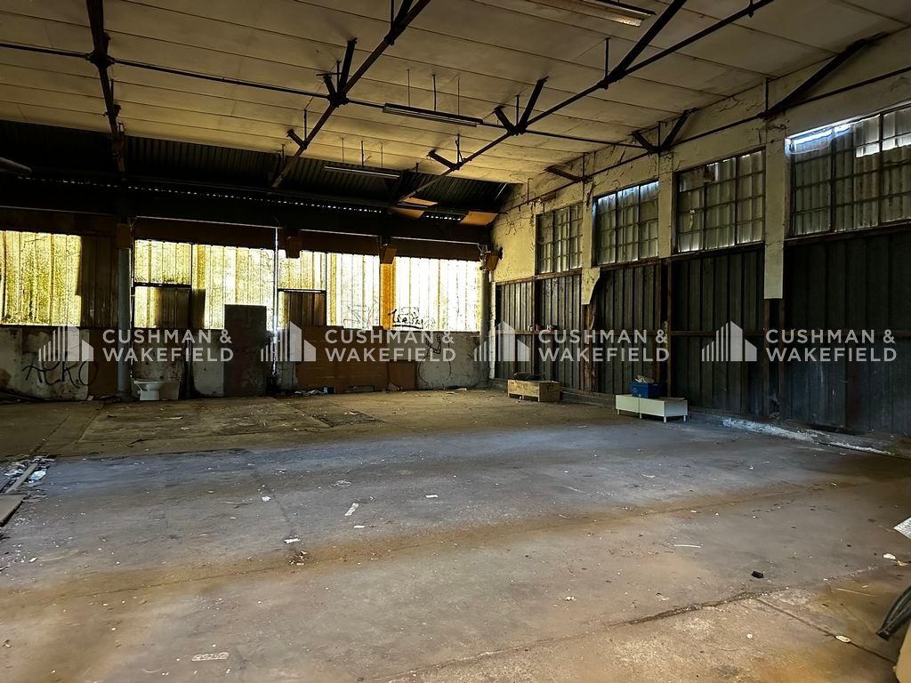 Vente activités 2000 m² non divisibles