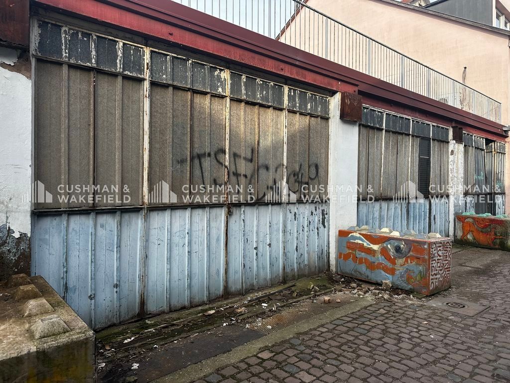 Vente activités 900 m² non divisibles