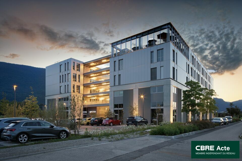 Location bureaux 6234 m² divisibles à partir de 247 m²