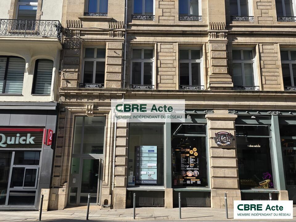 Location bureaux 273 m² non divisibles