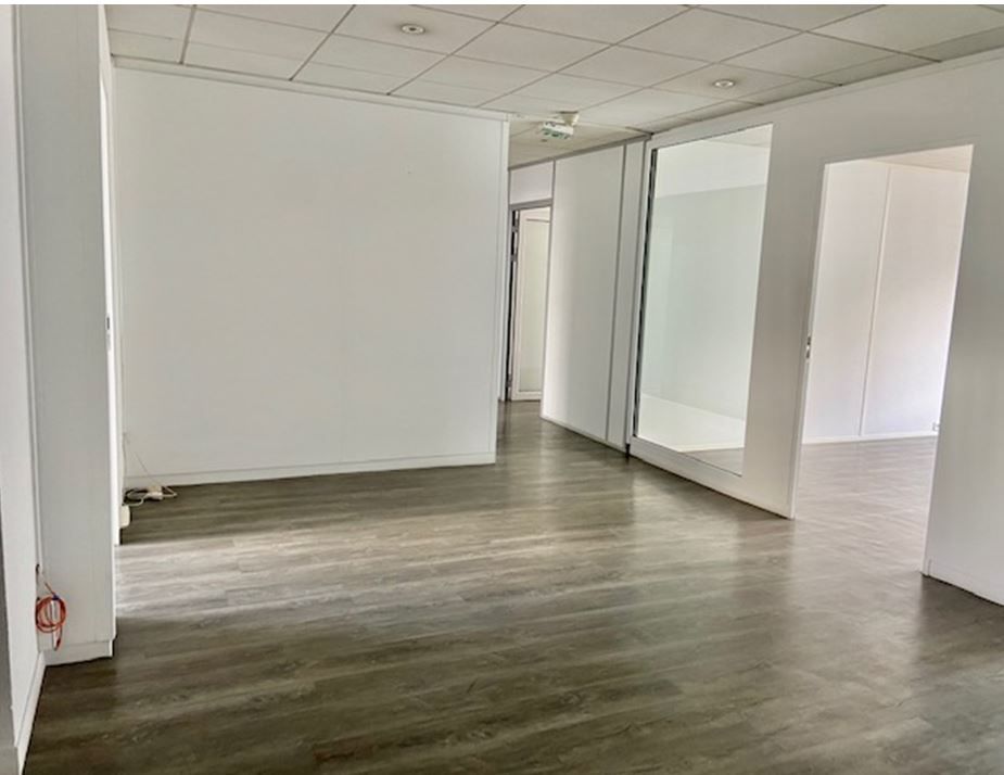 Vente bureaux 198 m² non divisibles