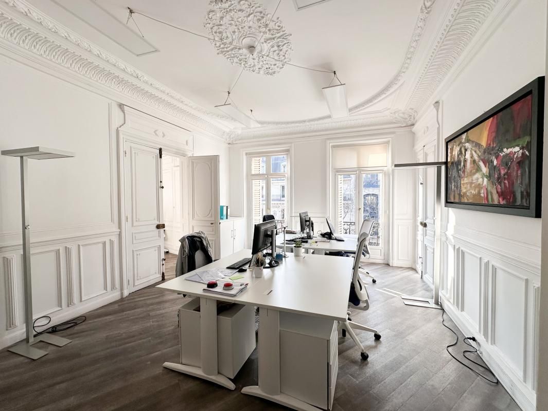 Location bureaux 243 m² non divisibles