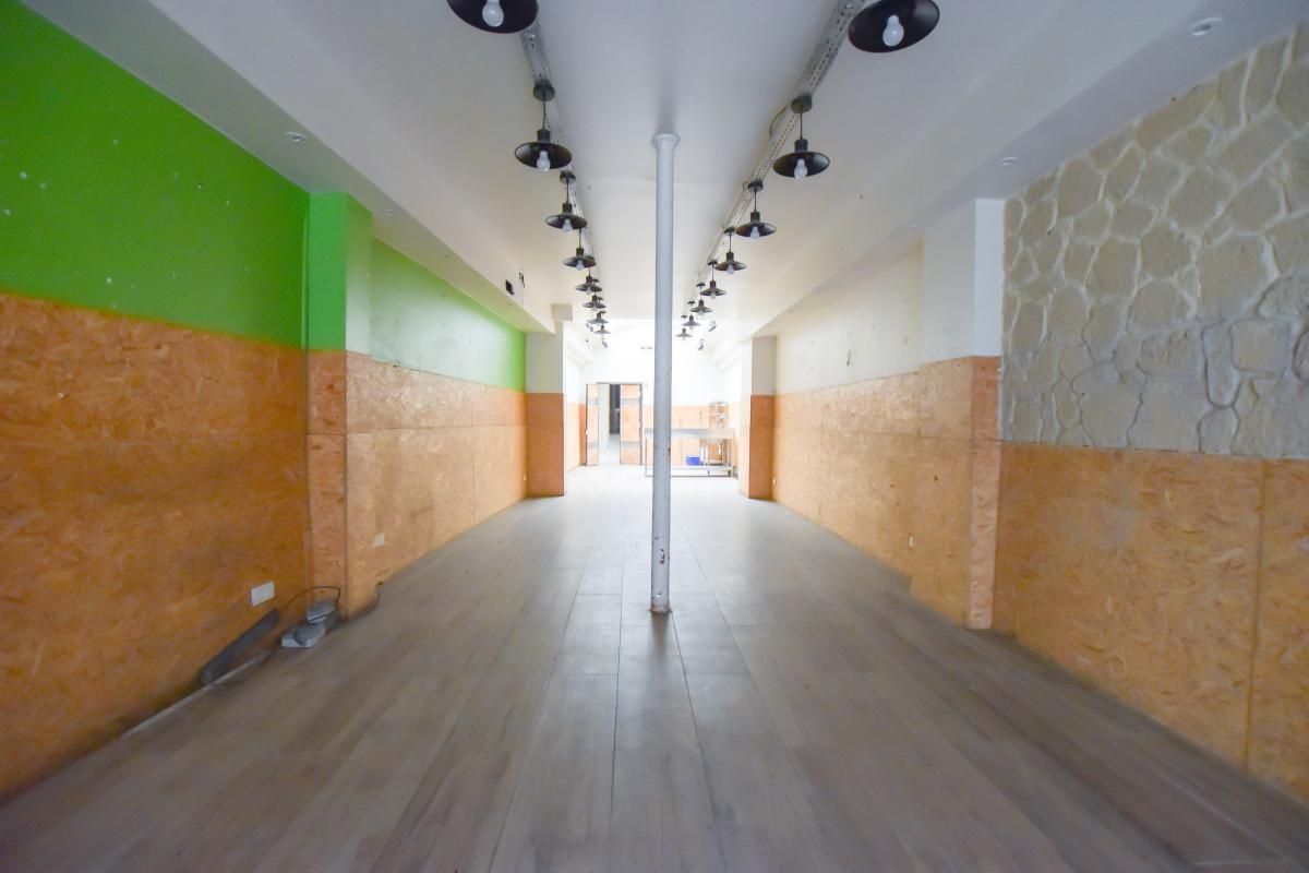Location local commercial 95 m² non divisibles