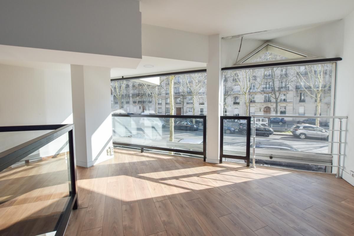 Location local commercial 97 m² non divisibles