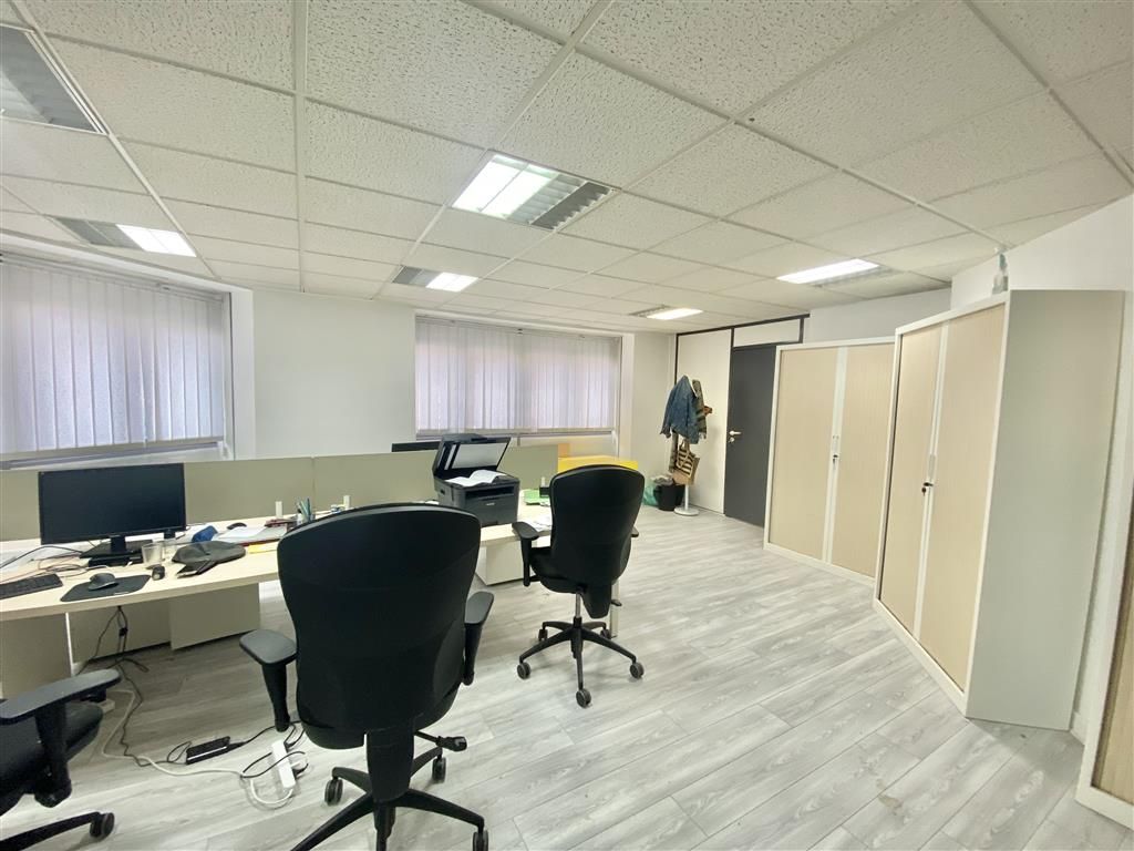 Location bureaux 84 m² non divisibles