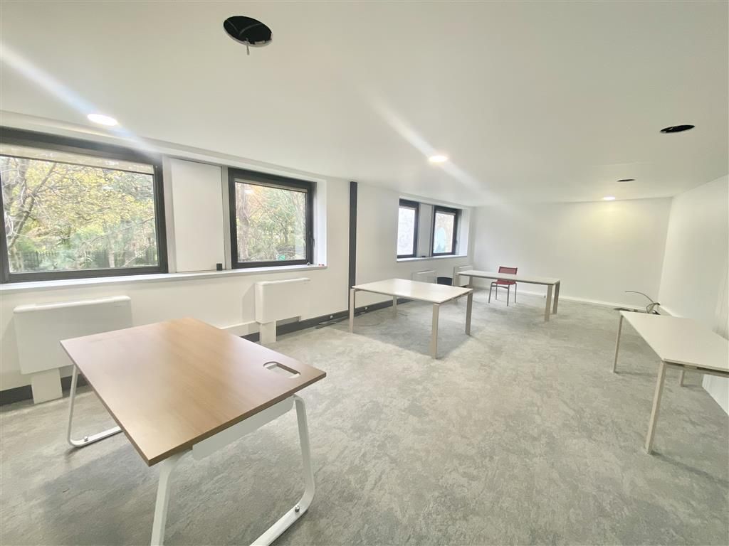 Location bureaux 200 m² non divisibles