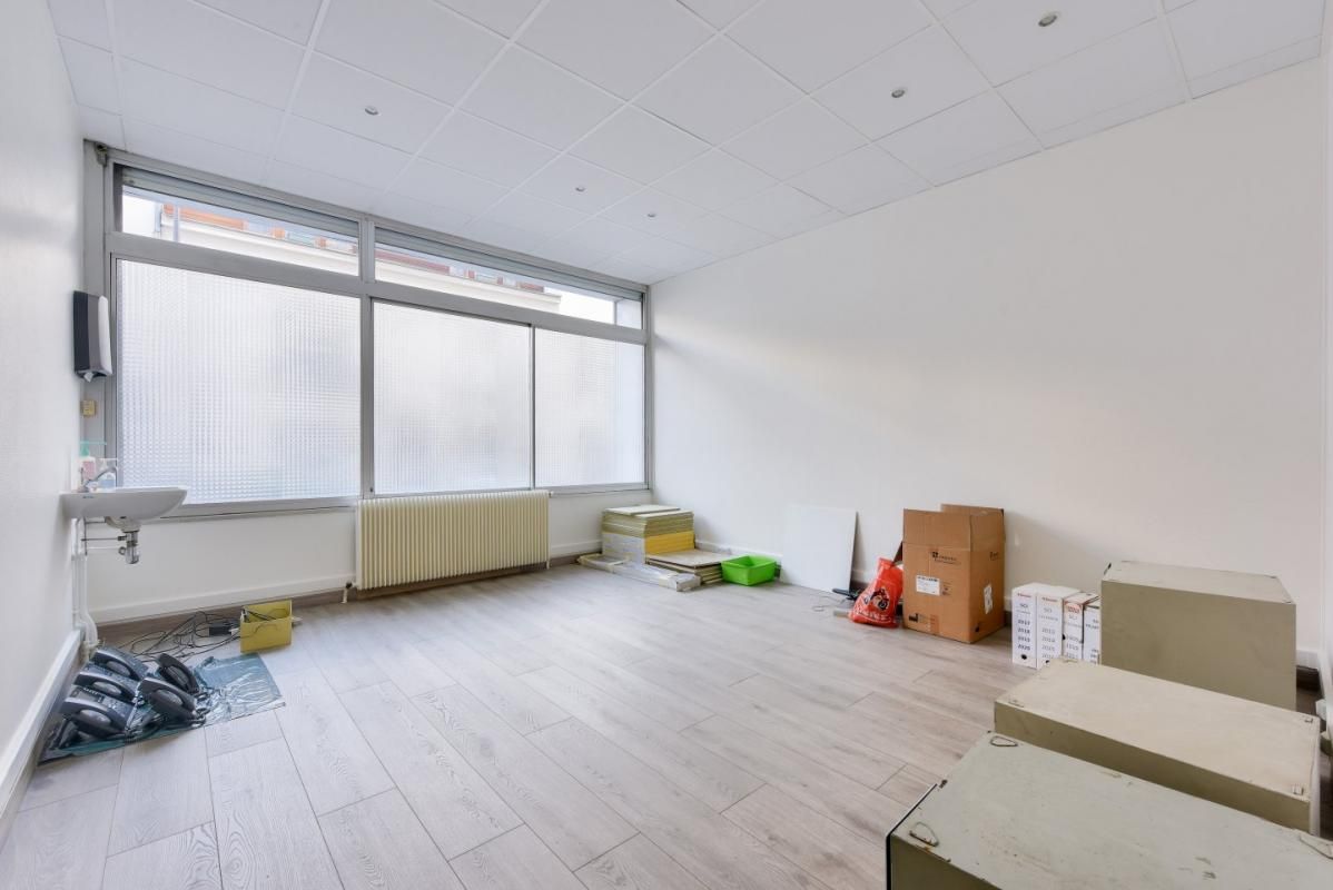 Vente bureaux 400 m² non divisibles