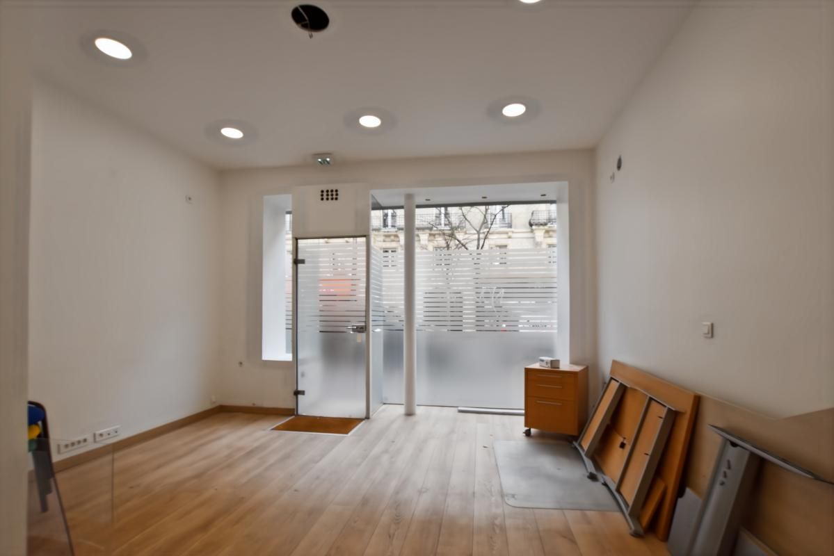 Location local commercial 26 m² non divisibles