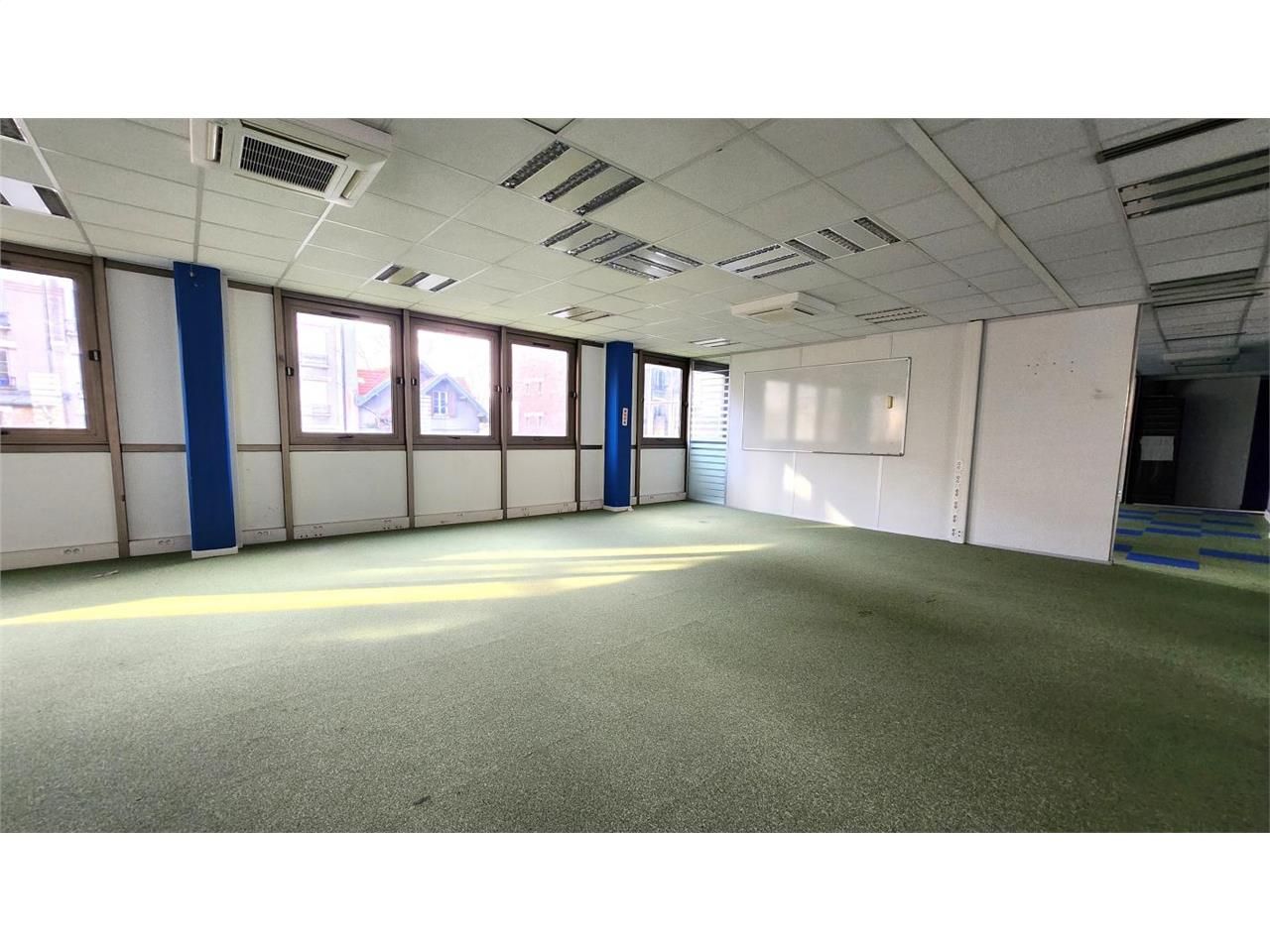 Location bureaux 293 m² non divisibles