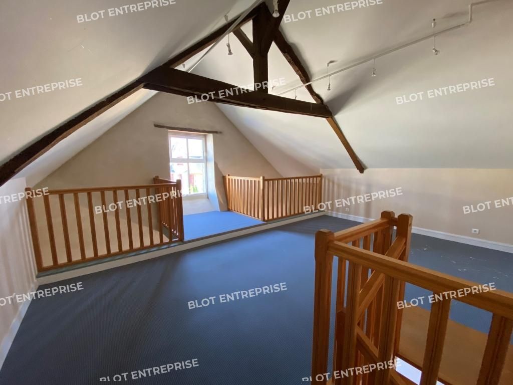 Location bureaux 98 m² non divisibles