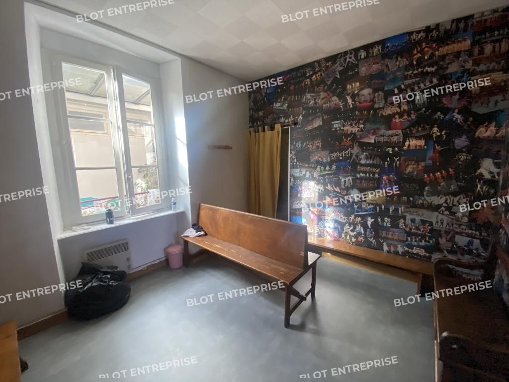 Location bureaux 240 m² non divisibles