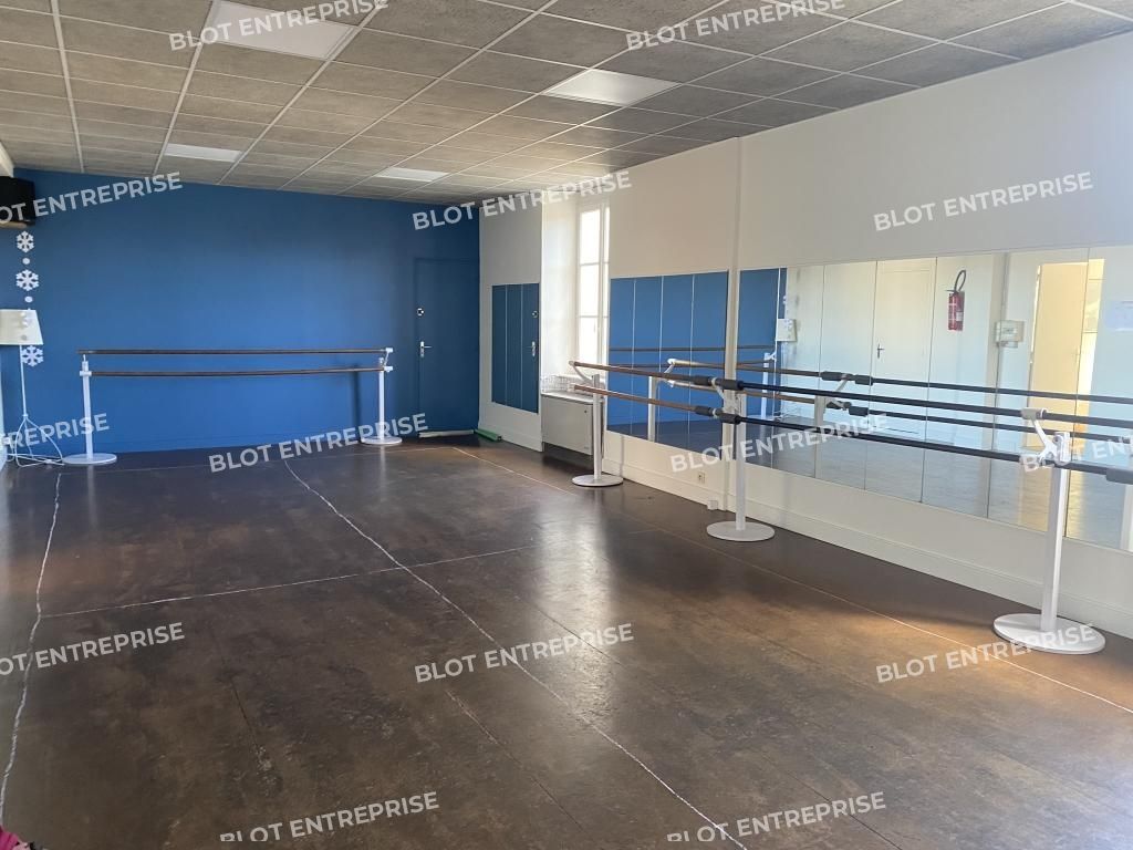 Location bureaux 240 m² non divisibles