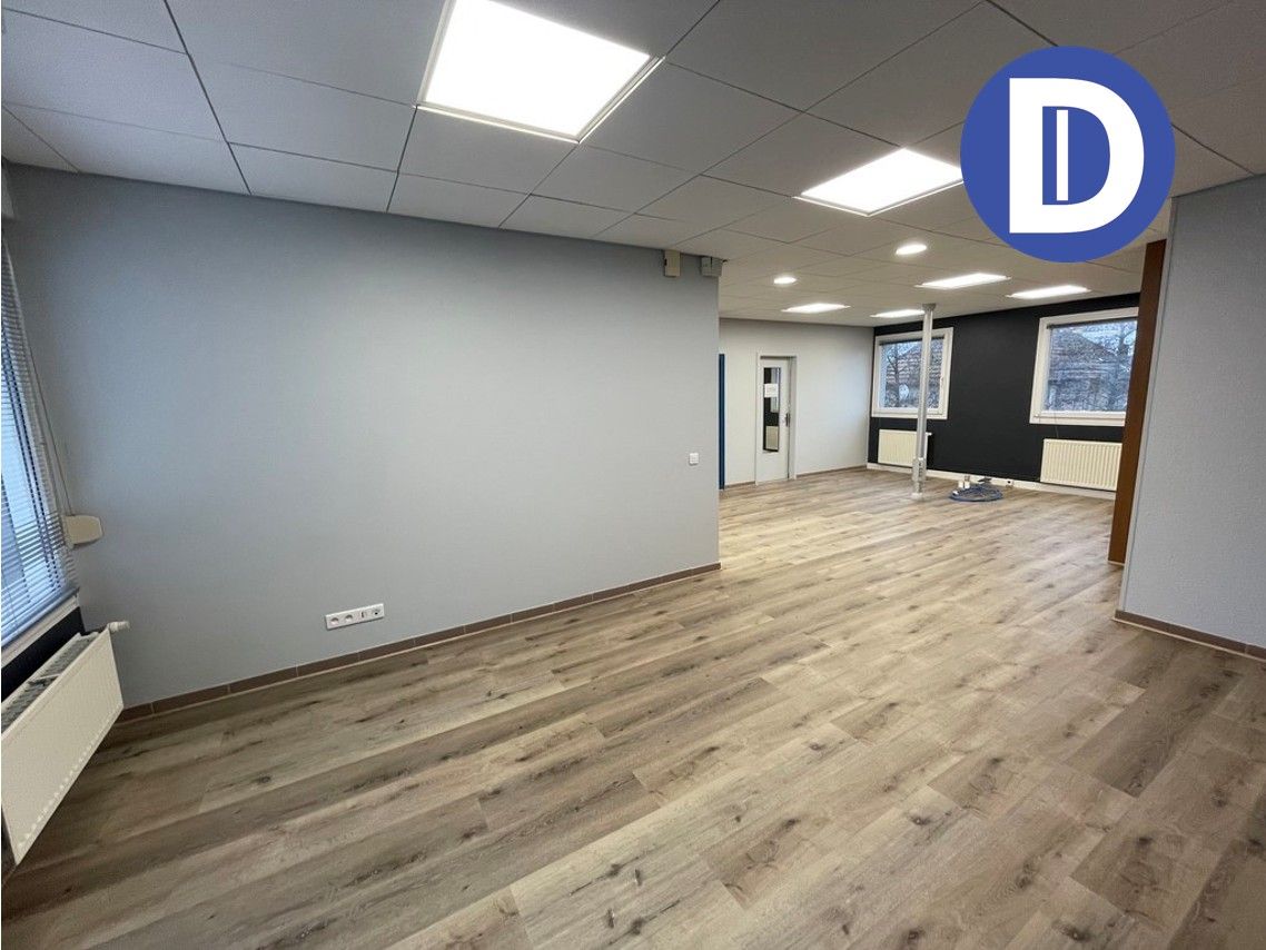 Location bureaux 300.00 m² non divisibles