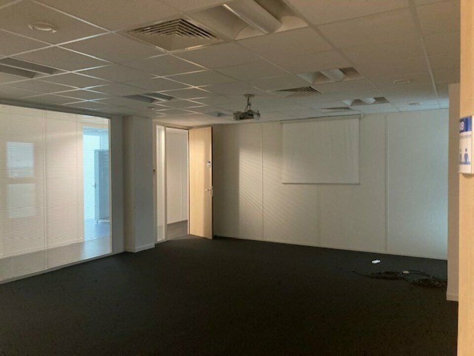 TOURS NORD - Zone industrielle de la Milletière, plateau de bureaux de 480m² à louer