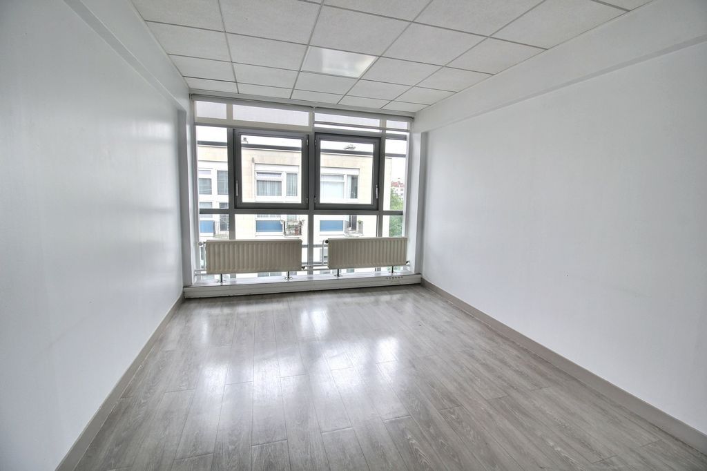 Location bureaux 570 m² divisibles à partir de 190 m²