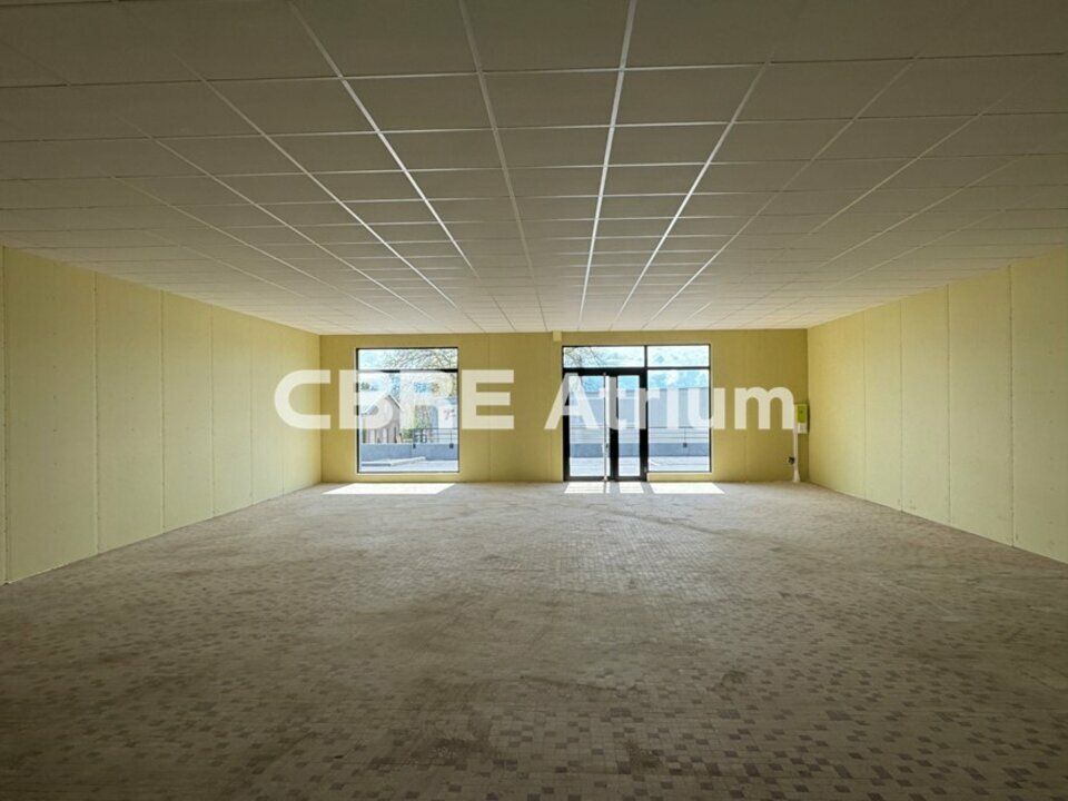 À LOUER - LOCAL COMMERCIAL 140 M² - RUE DE ROMAINVILLE