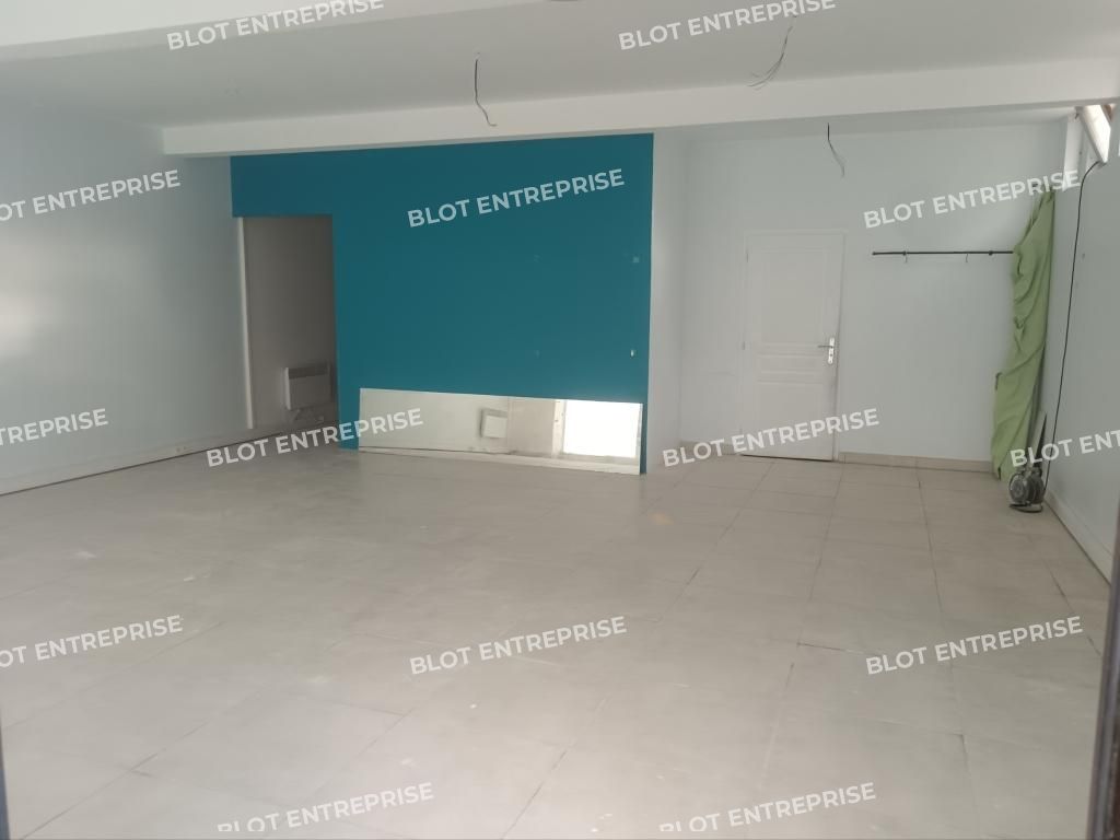 Location local commercial 72 m² non divisibles