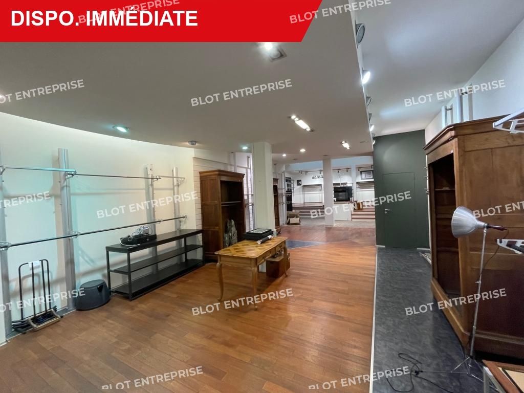 Location local commercial 130 m² non divisibles