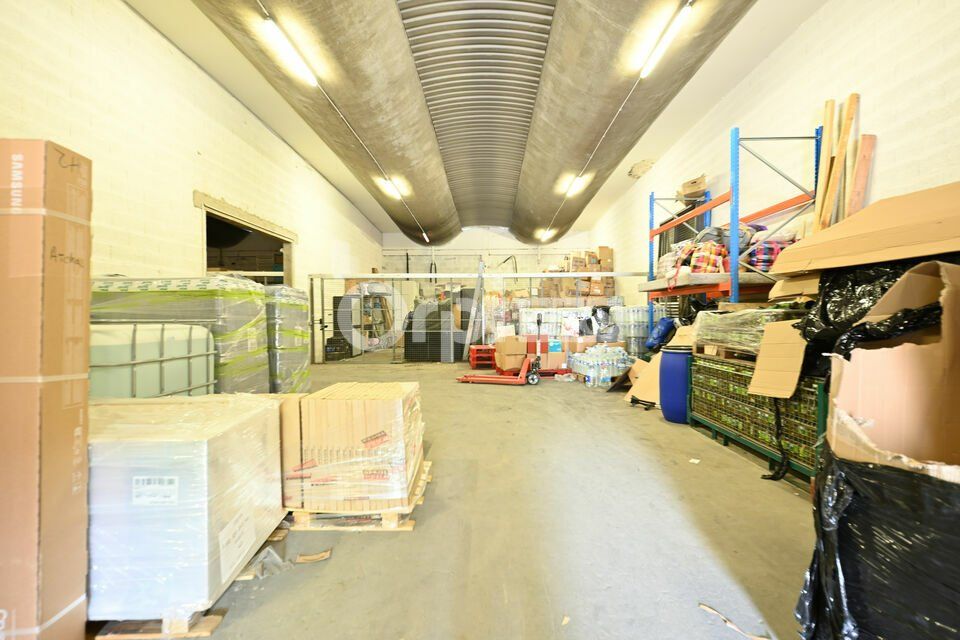 Location local d''activites 411 m² non divisibles