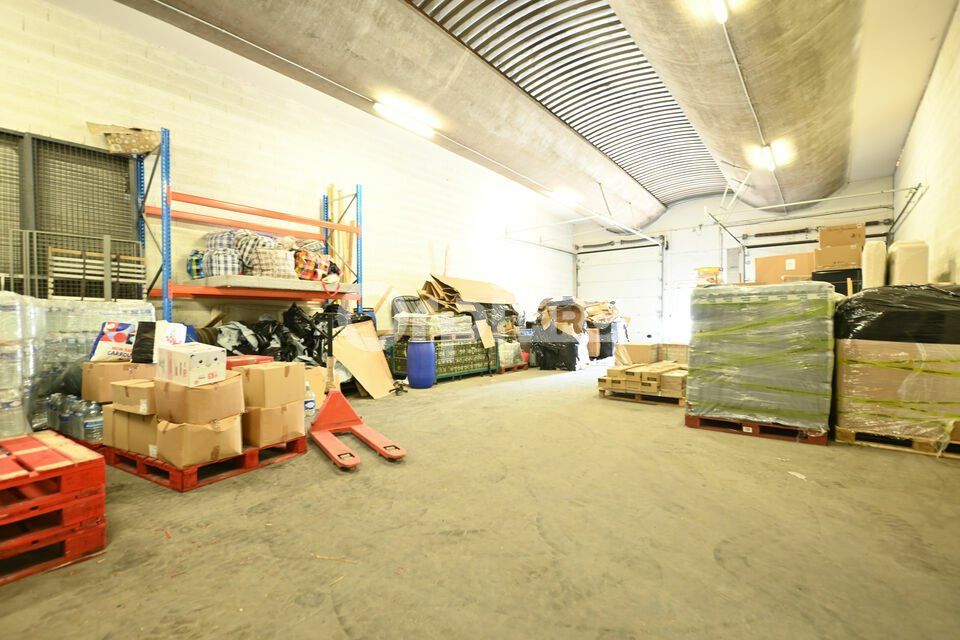 LOCAL D'ACTIVITE A LOUER - 411 m² - SAINT PRIEST