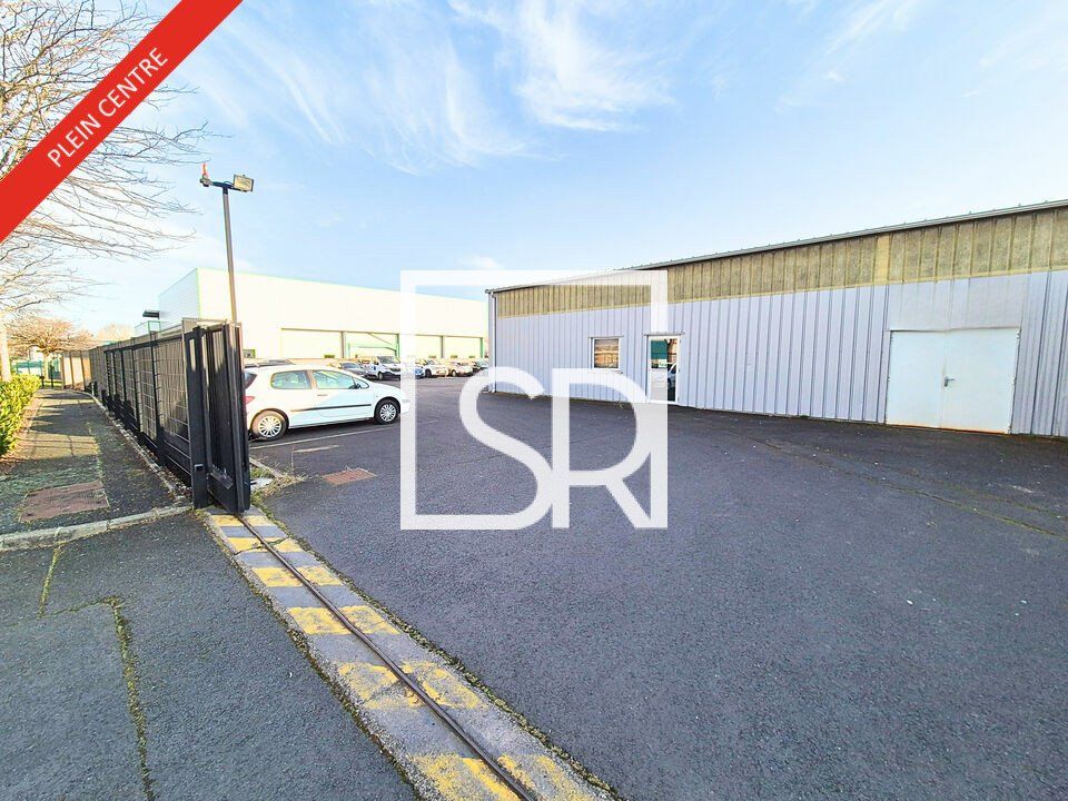 Location entrepot 880 m² non divisibles