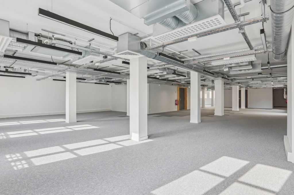 Location bureaux 1582 m² non divisibles