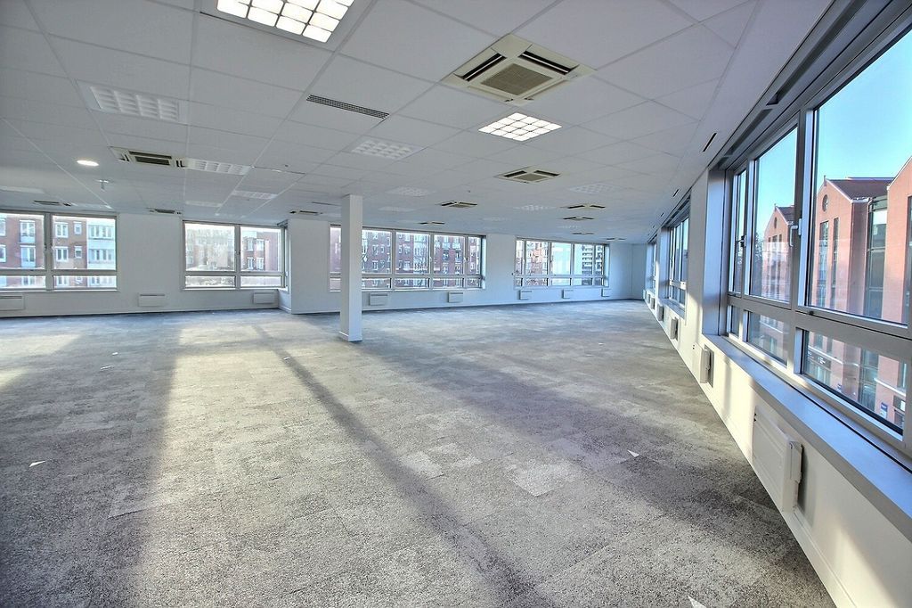 Location bureaux 1986 m² divisibles à partir de 244 m²