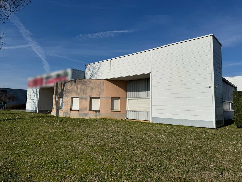 Vente local commercial 715 m² non divisibles