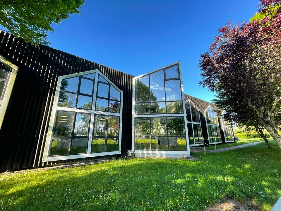 Location local d''activites 844 m² divisibles à partir de 134 m²