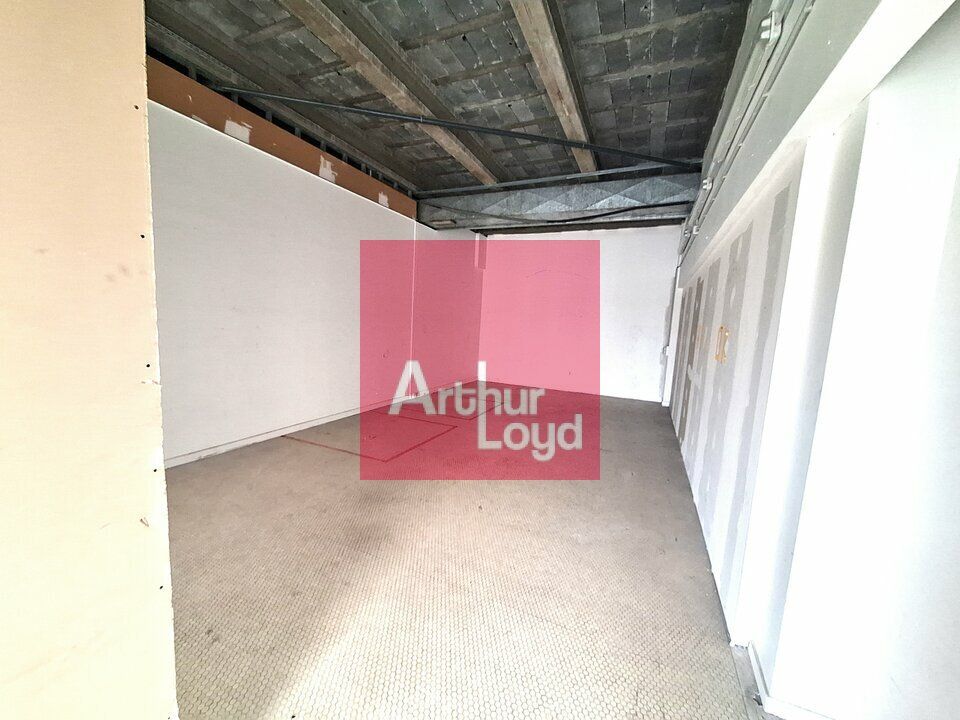 Location local d''activites 51 m² non divisibles