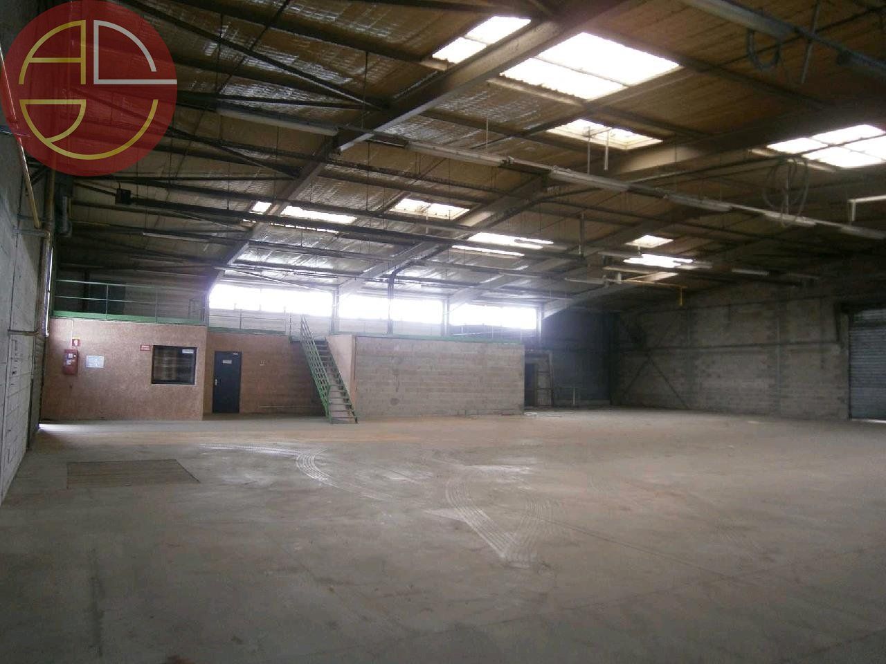 Location local 810 m² à COLOMIERS