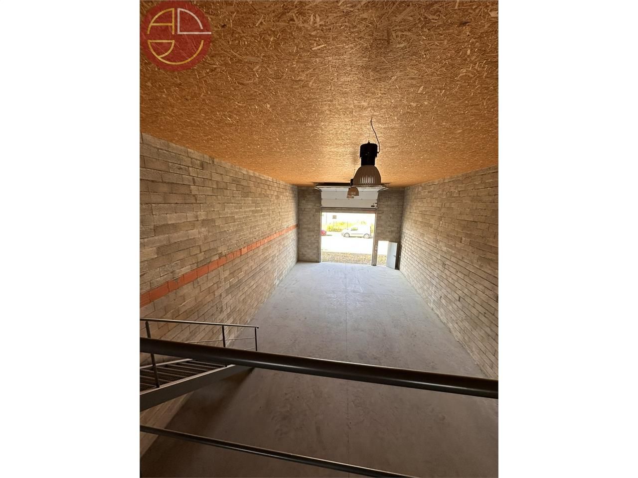 Location local 188 m² à NOE