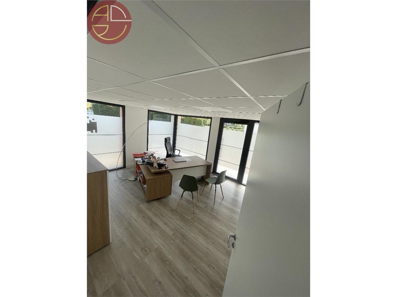 Location local commercial 91 m² à QUINT FONSEGRIVES