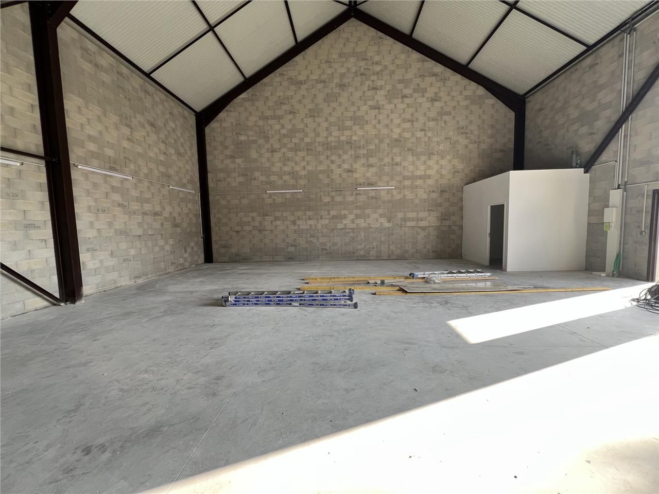 Location local 200 m² à Reims