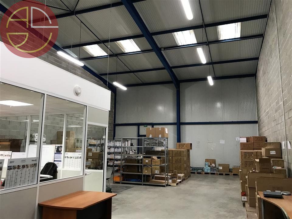 Location local 440 m² à ESCALQUENS