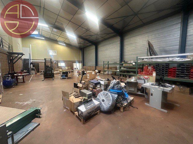 Location local 650 m² à L''UNION