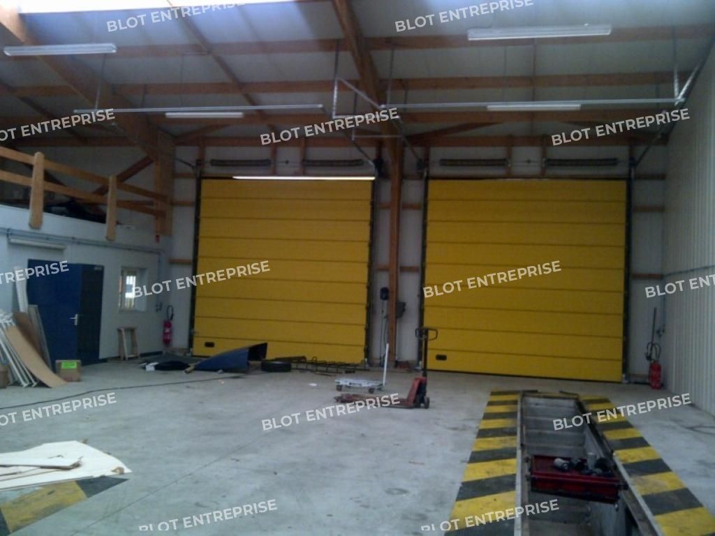 Location entrepôts 463 m² non divisibles