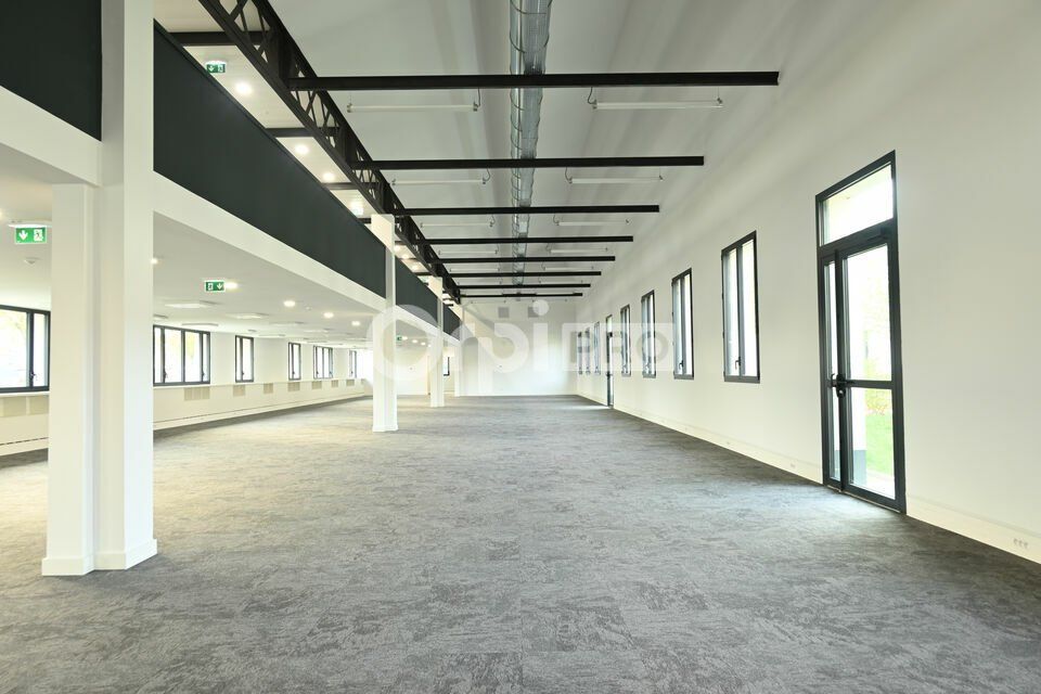 BUREAU A VENDRE ET A LOUER - VÉNISSIEUX − IMMÉDIATEMENT