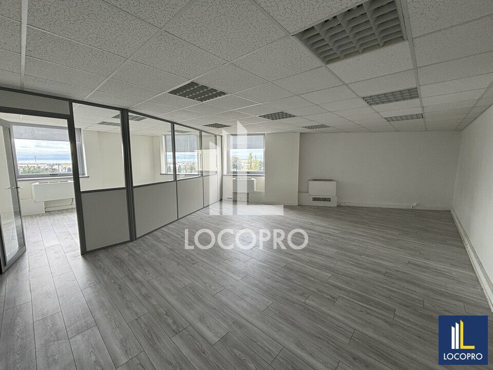 Location bureaux 58 m² non divisibles