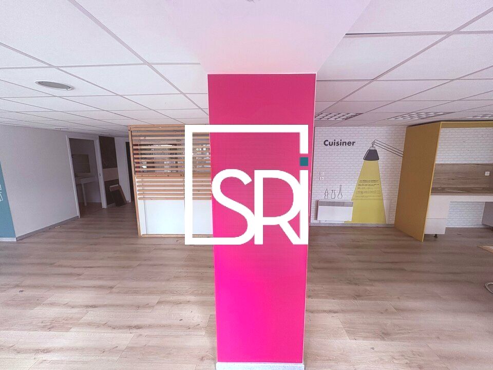 Location local commercial - 119 m²