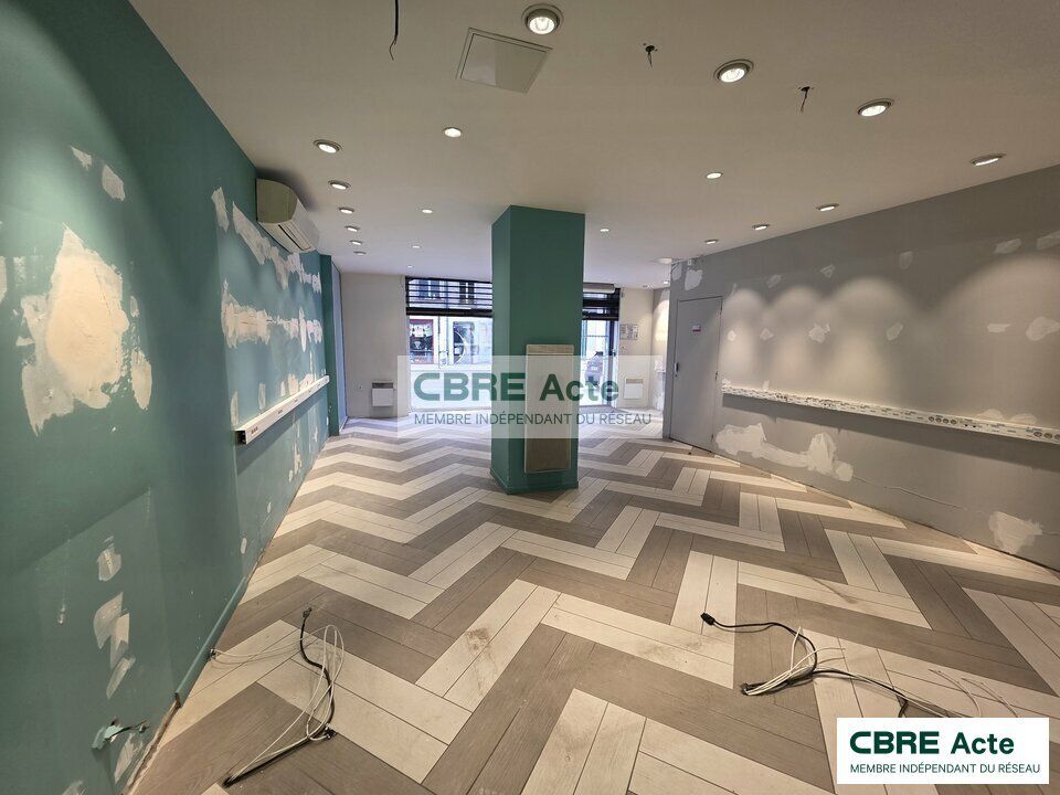 Local Commercial de 116m²  centre ville 