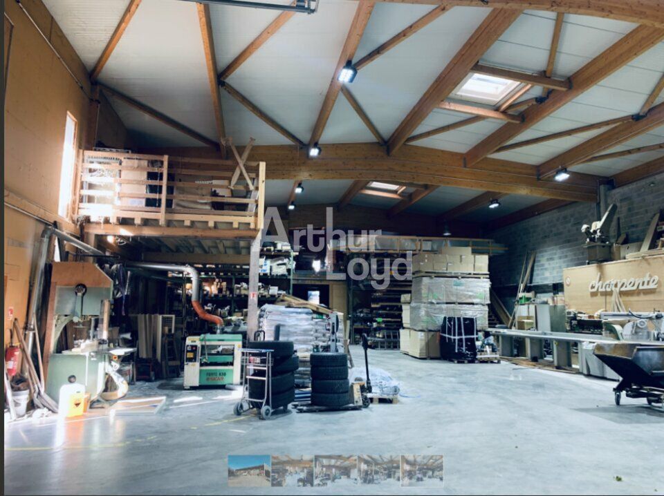 Location local d''activites 909 m² non divisibles