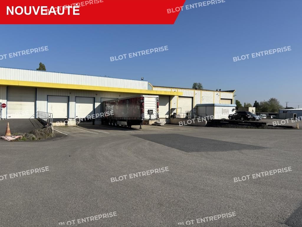 Location entrepôts 870 m² non divisibles