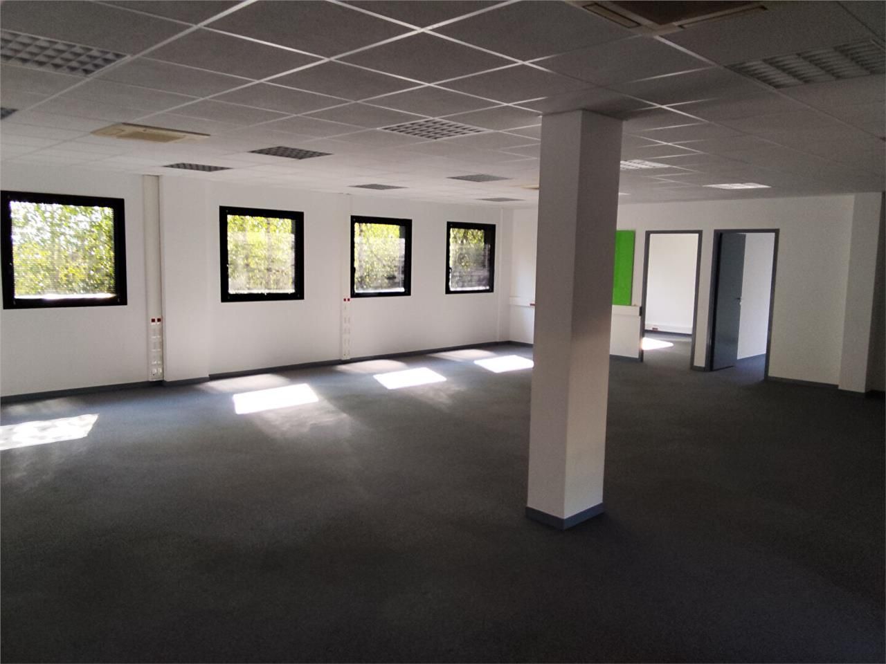 Location bureaux 200.00 m² à LIMOGES